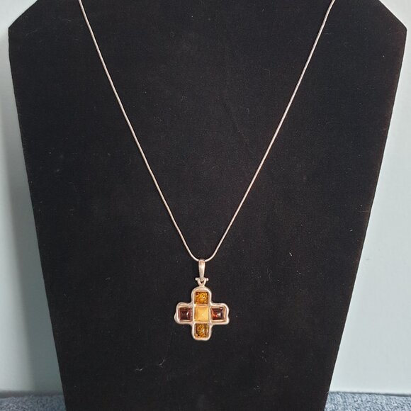 Vintage 1.5’’ Mosaic Baltic Amber Sterling Silver Cross Pendant Necklace - Picture 4 of 11